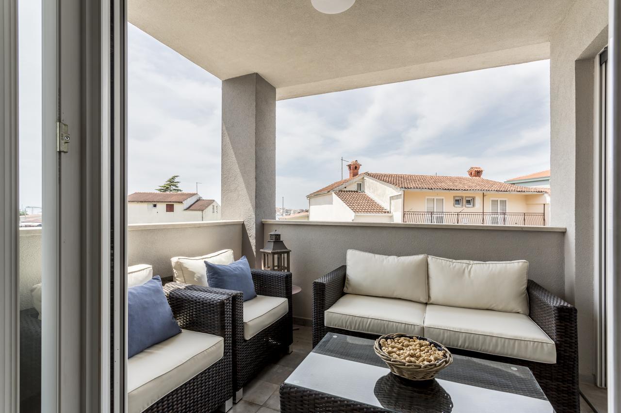 Luxury 3 Bed Apartment, Large Terrace, Pool, Close To Beach And Split! Podstrana Exterior foto